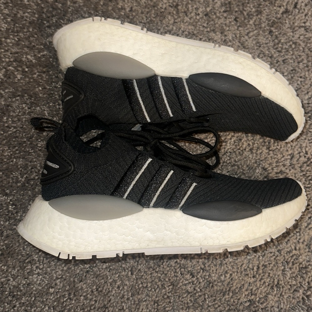Women’s Adidas Size 8